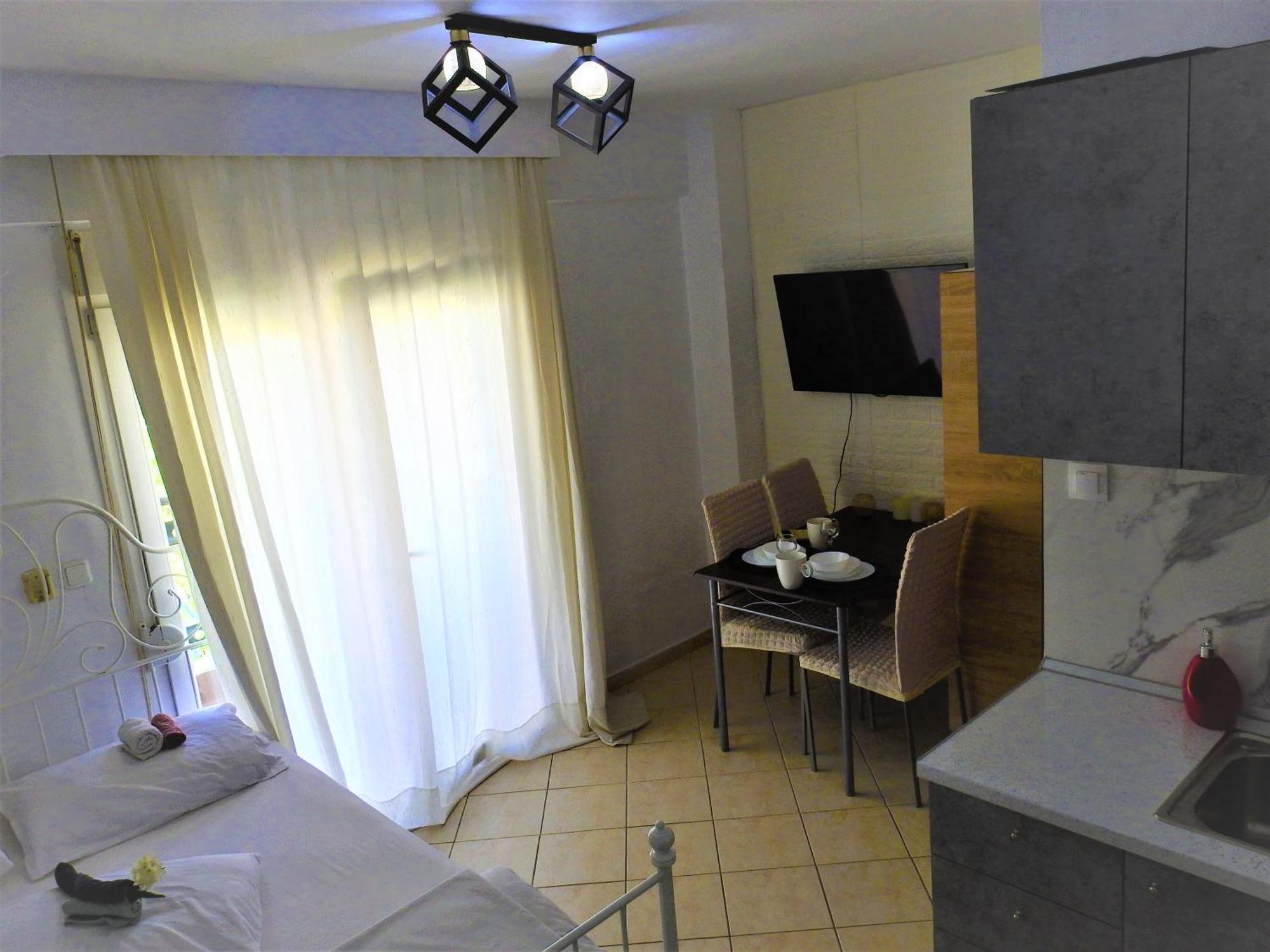 Konstantinos'S Luxury Studio Солун Екстериор снимка