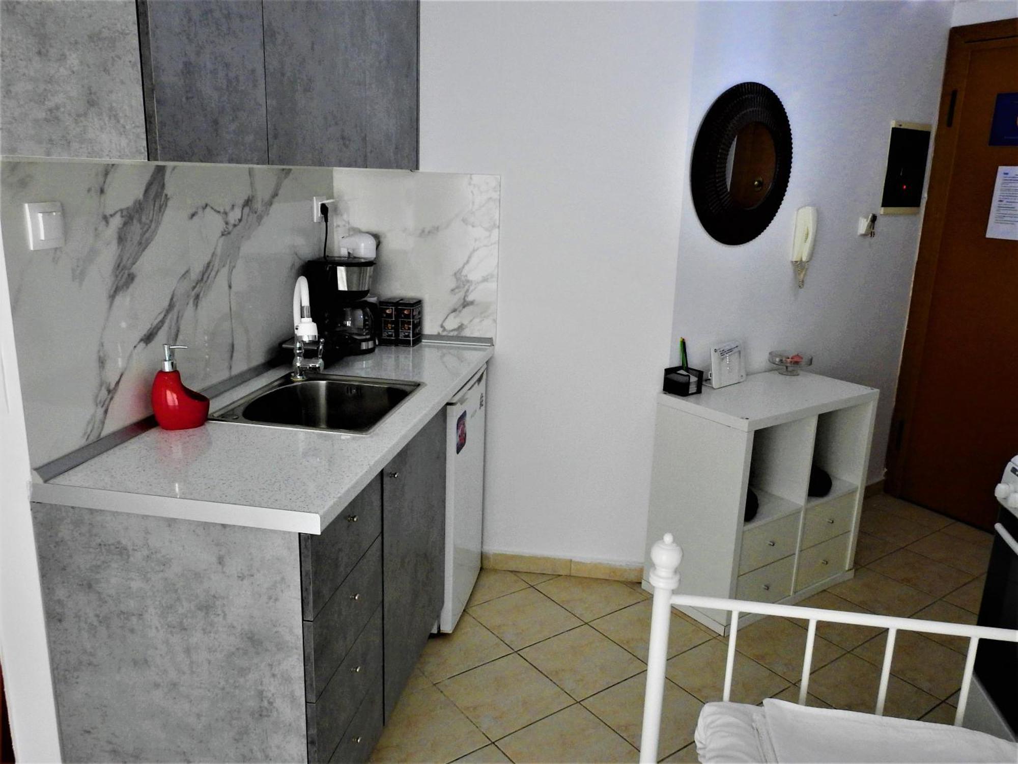 Konstantinos'S Luxury Studio Солун Екстериор снимка