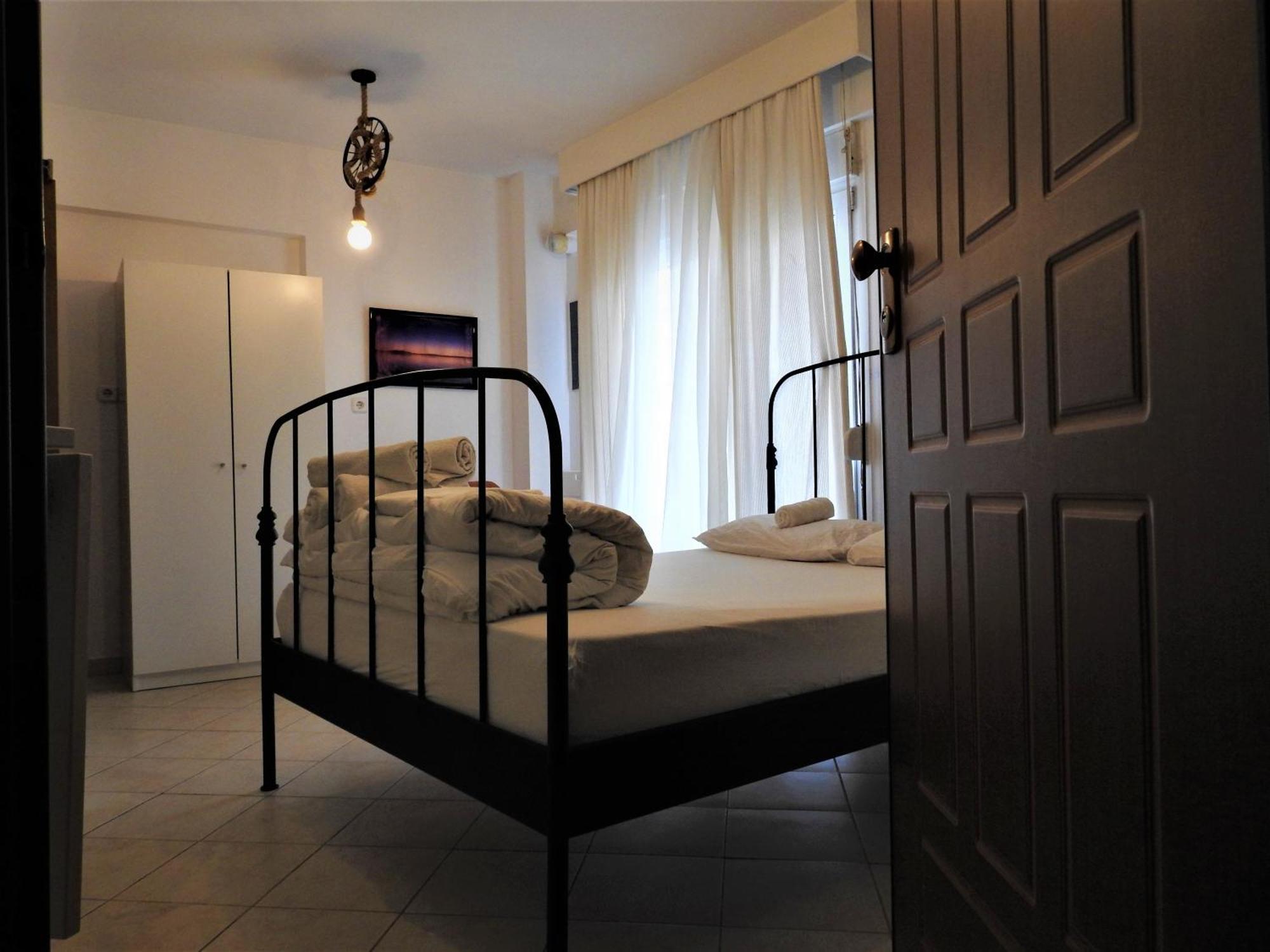 Konstantinos'S Luxury Studio Солун Екстериор снимка