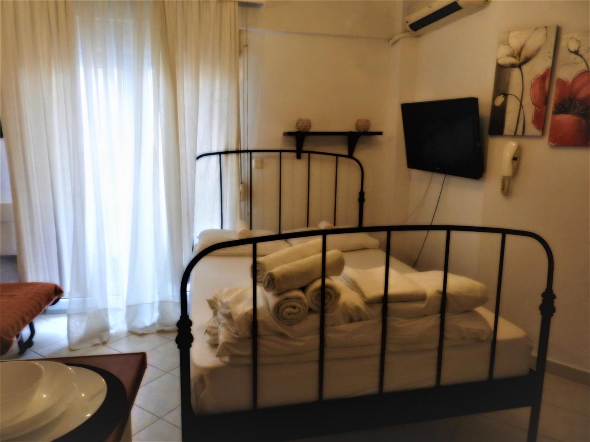 Konstantinos'S Luxury Studio Солун Екстериор снимка