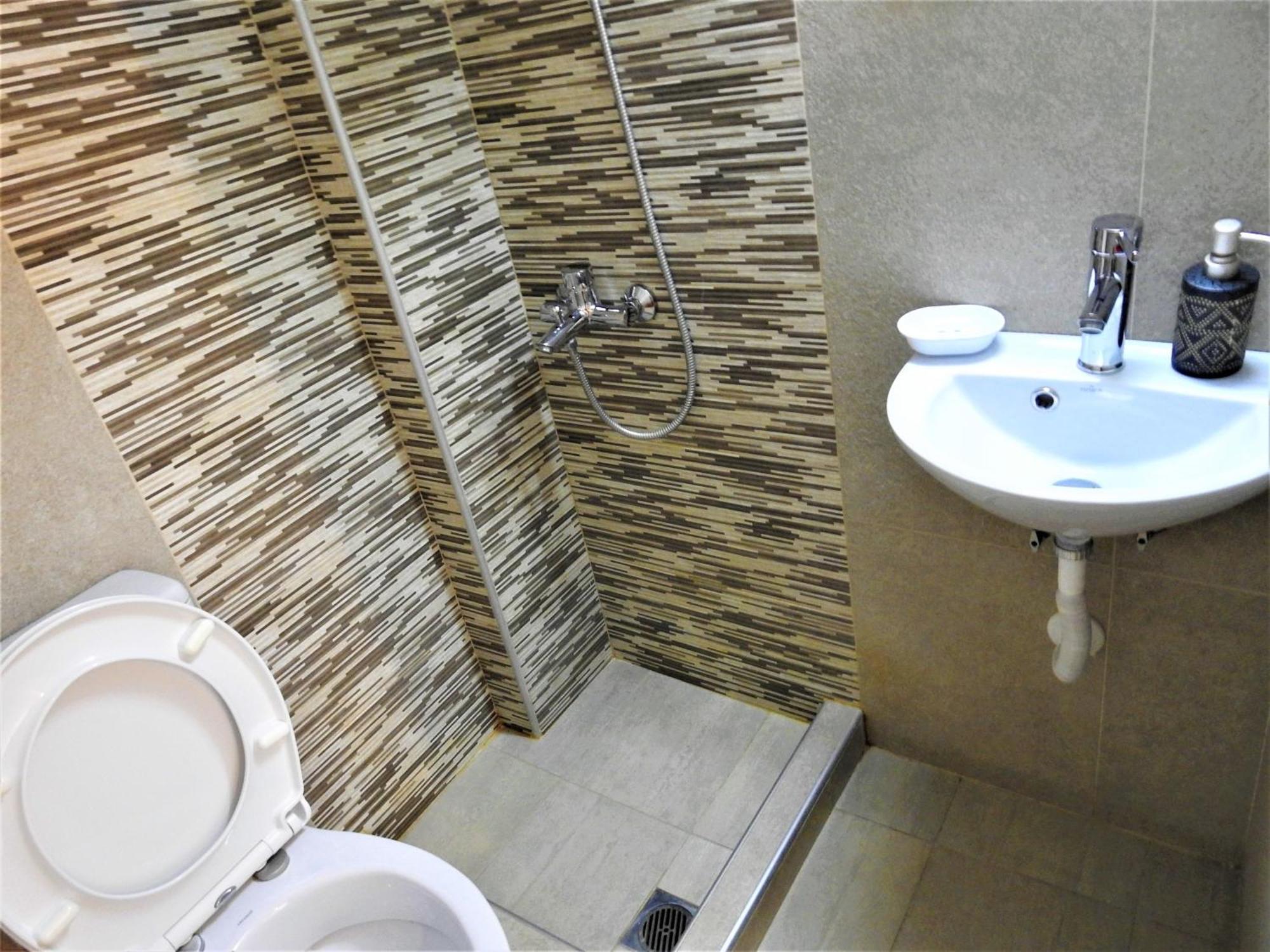 Konstantinos'S Luxury Studio Солун Екстериор снимка